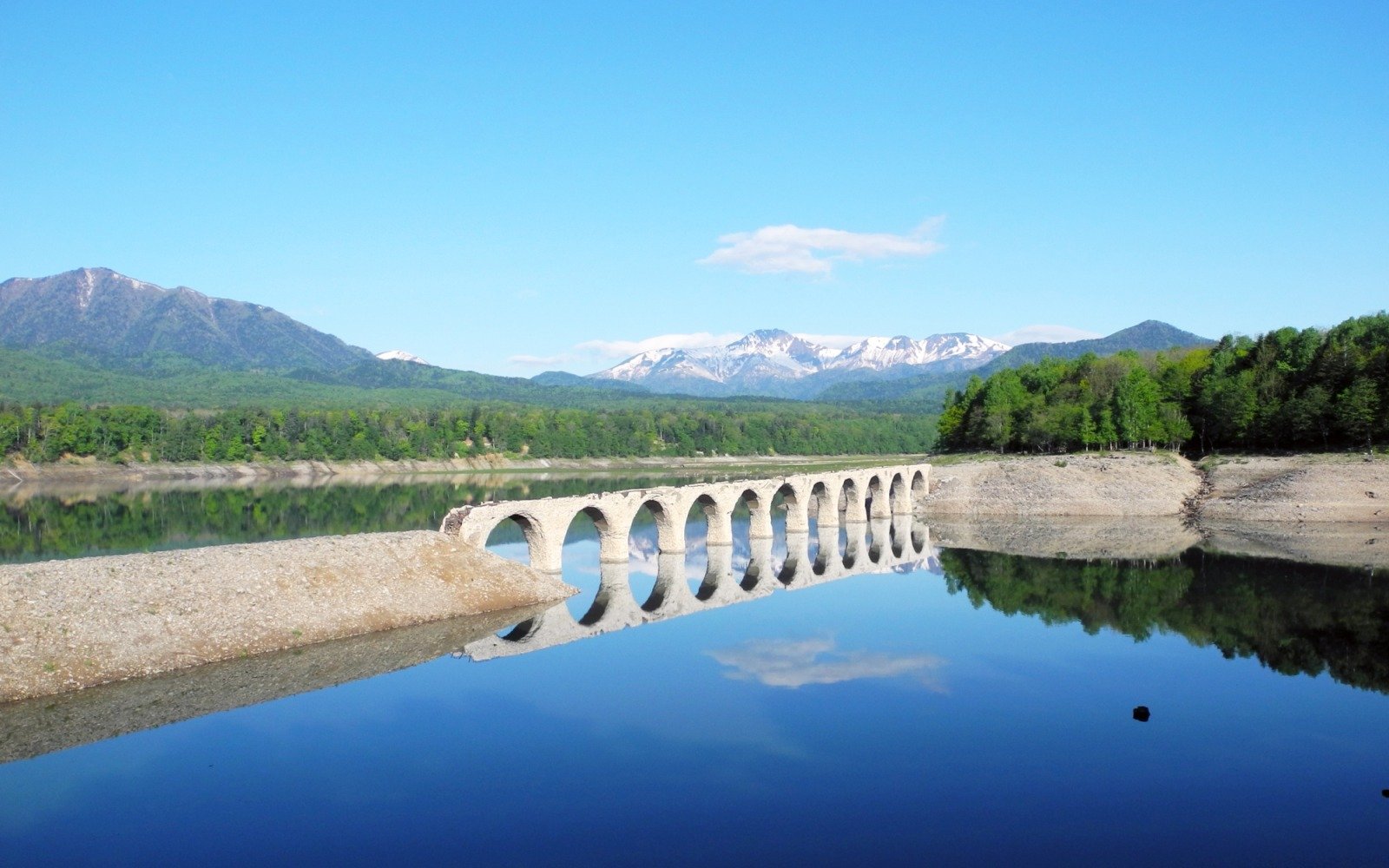 🏞️ 타우슈베츠강 교량 전망대(타우슈베츠가와쿄료텐보다이) 이미지 1